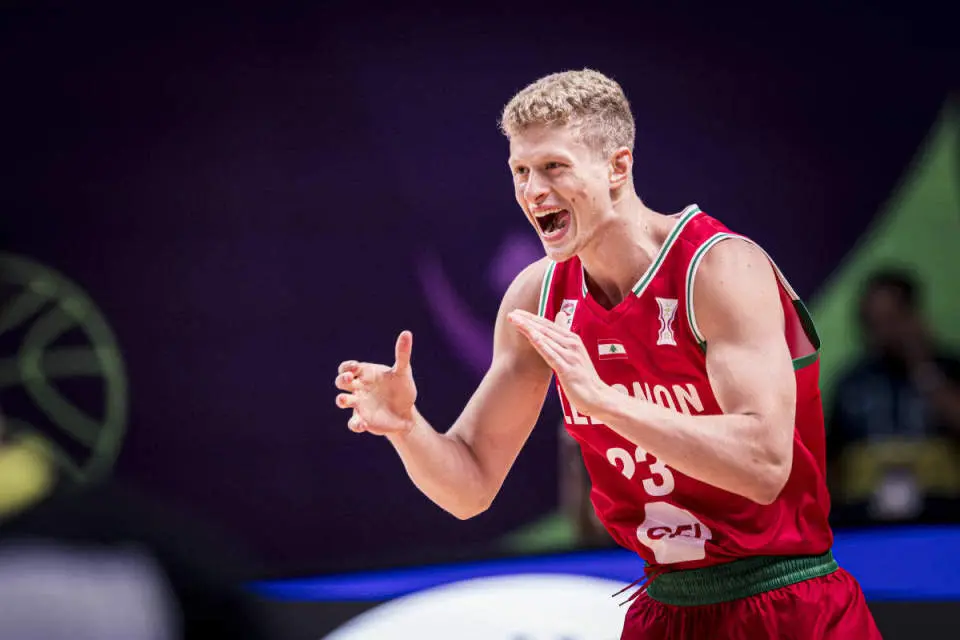 看起来他的, 个人能力也