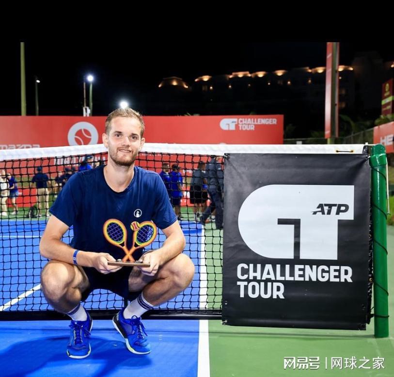 那么赫索尼, dingy, 示难以置信 那么赫索尼, dingy, 示难以置信