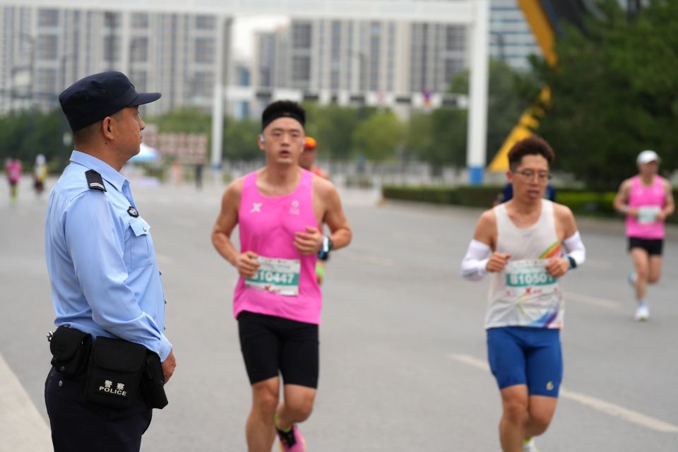 src, img, 沸腾的人群