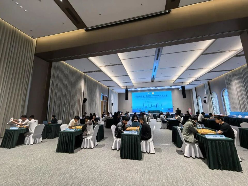 紧揪右上黑 紧揪右上黑