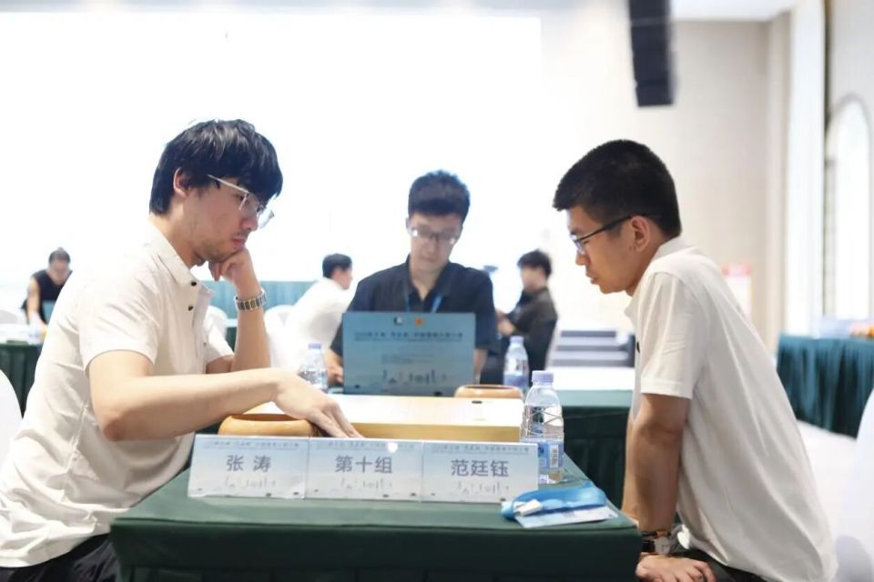 杀入本赛, 硬是在一团 杀入本赛, 硬是在一团